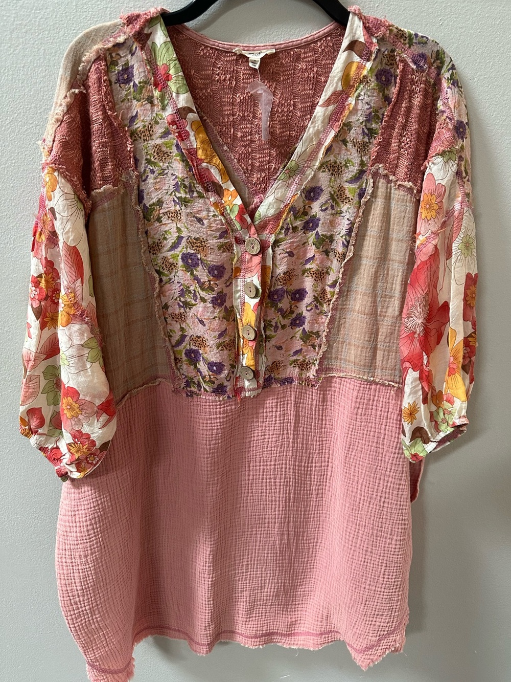 Easel Los Angeles Patchwork Floral Gauze Boho Tunic Medium NWOT Pink Oversized